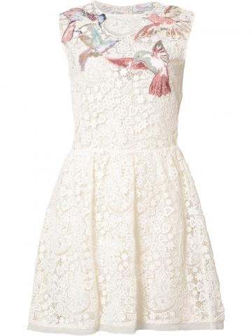 Váy xòe ren trắng